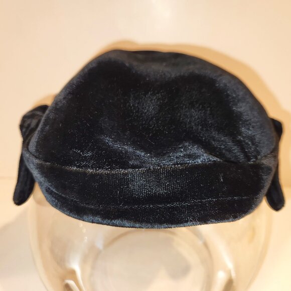 Vintage Black Velvet Hat **READ** main image 5